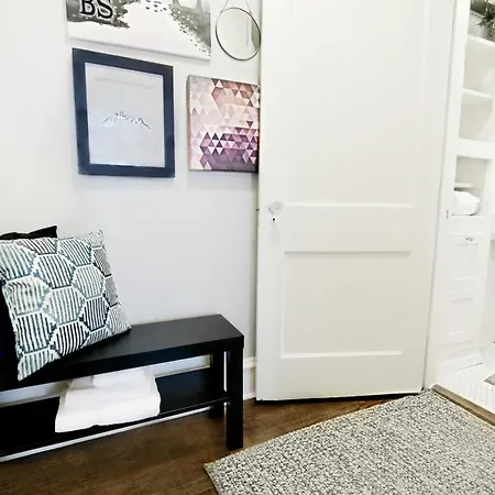 Local Hotspot • Lower Greenville Studio Flat